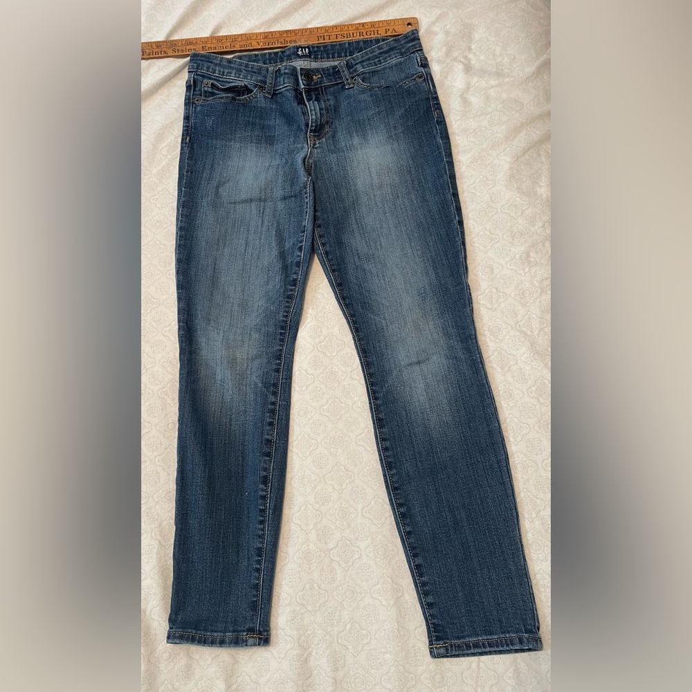 Gap Cropped Women’s Blue Jeans
